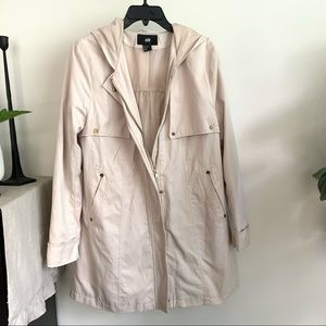 Cream h&m zipper and button trench coat with pockets and hood
